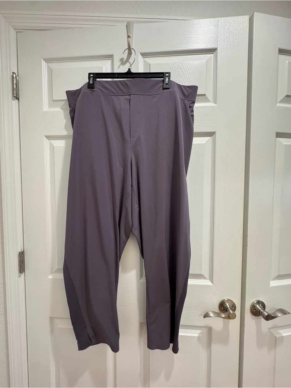 Athleta Brooklyn Ankle Pant in versatile purplish grey color